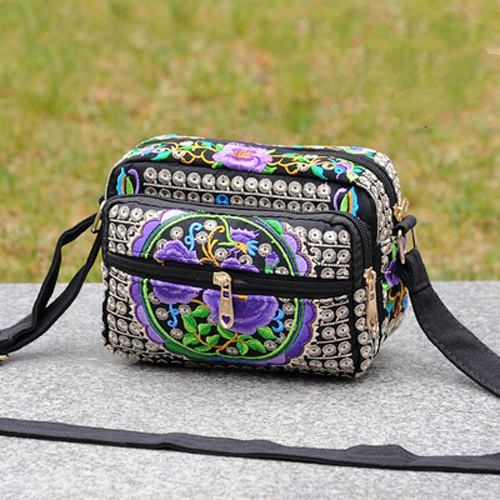 Directo de fábrica Nueva Yunnan estilo étnico bordado bolsa de mensajero de las mujeres bolsa pequeña bolsa ligera simple retro bolsa casual