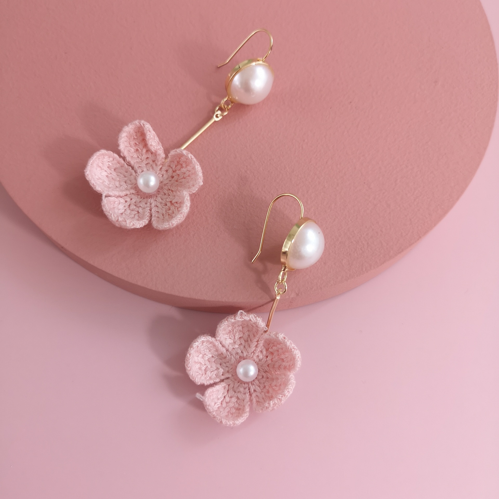 New Fashion Knitted Flower Earrings For Women Wholesale display picture 10
