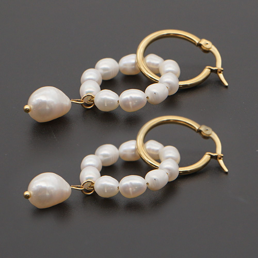 Hot Selling Fashion Special-shaped Pearls Personality Exaggerated Earrings display picture 6