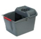 桶和拖把榨干器组合