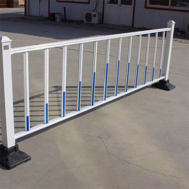 热销产品 重庆烤漆道路栏杆 道路中间栏杆 重庆市政栏杆 烤漆市政