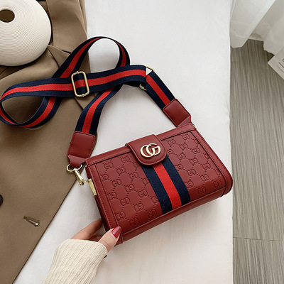 包包女2020秋季新款时尚复古单肩小方包欧美百搭简约洋气斜挎包潮