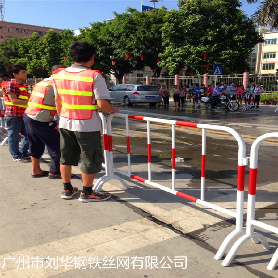 市政道路黑黄护栏 商场活动可移动临时围栏 道路施工路障隔离铁马