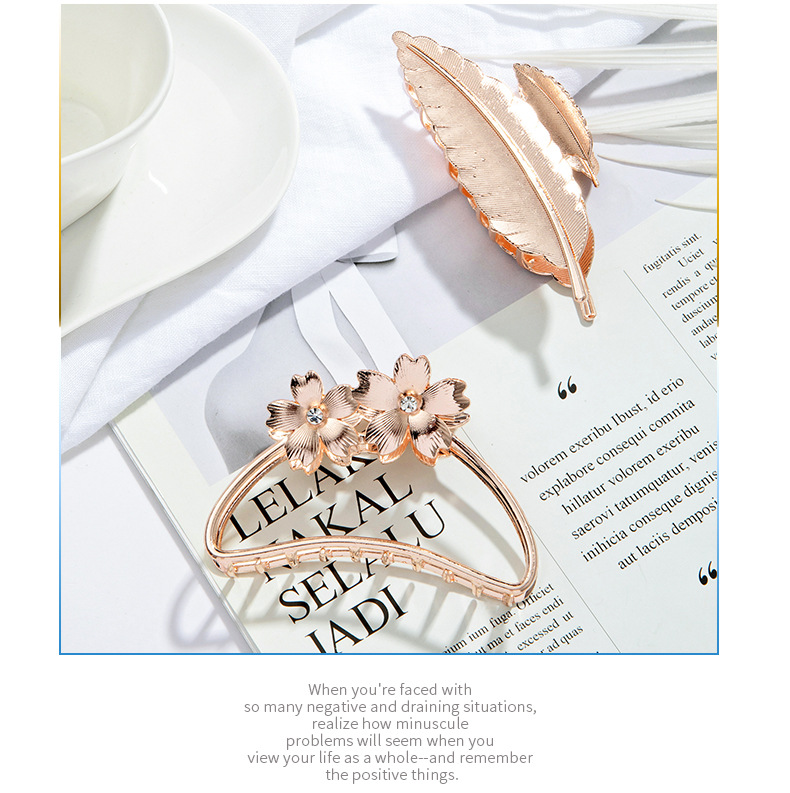 37g Weight Headwear Classification Birthday Occasion Alloy Material Women'S Gender Fashion Style Geometric Shell Flower Big Catch Metal Hair Clip 7