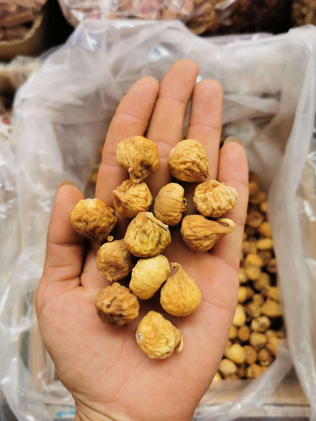 Freeze-Dried Figs Wu Hua Guo Dried Fruit Snack Sweet Soft Chewy 500g preparation