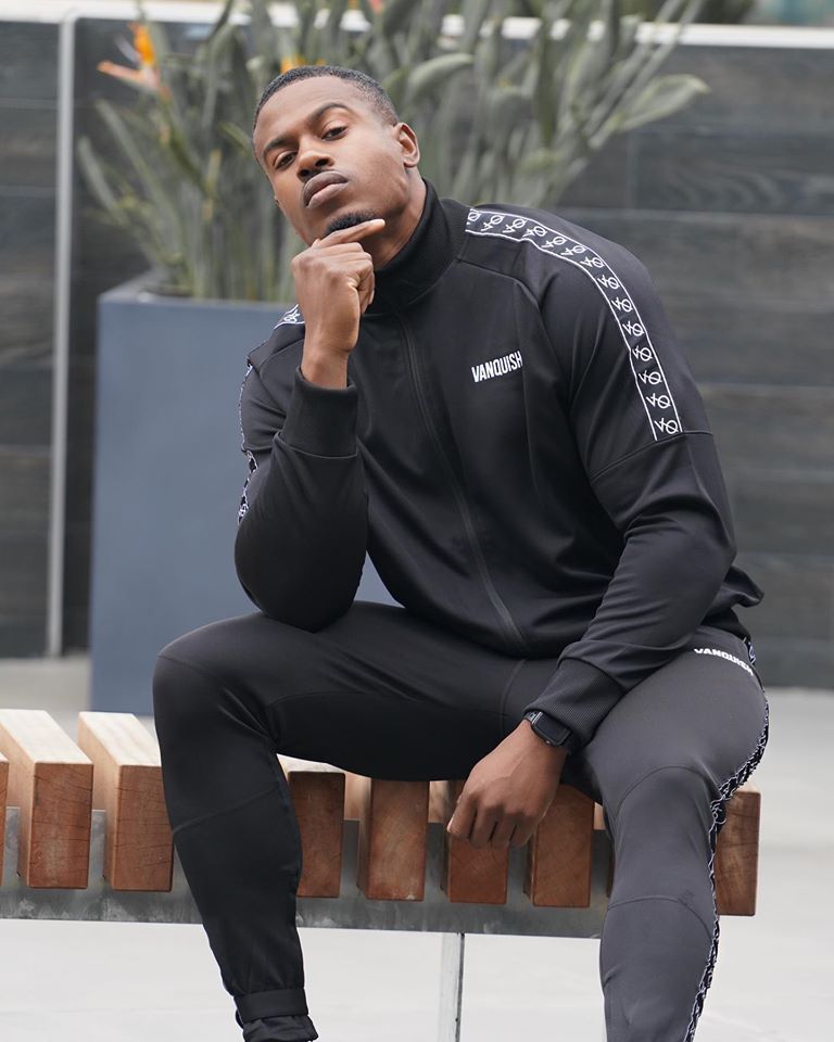 Spring and Autumn New Muscle Fitness Brother Sports Zipper Sweater Outdoor Running Casual Loose Coat Top Men_viptrois.com