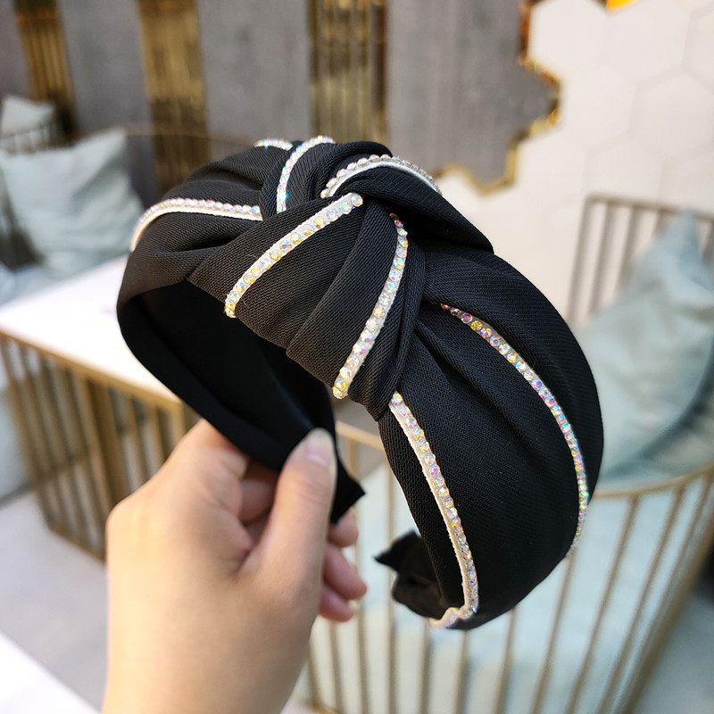 Korean High-end Color Rhinestone Knotted Headband Wide-brimmed Simple Fabric Exquisite Hairpin Fashion Pressure Headband Wholesale Nihaojewelry display picture 8