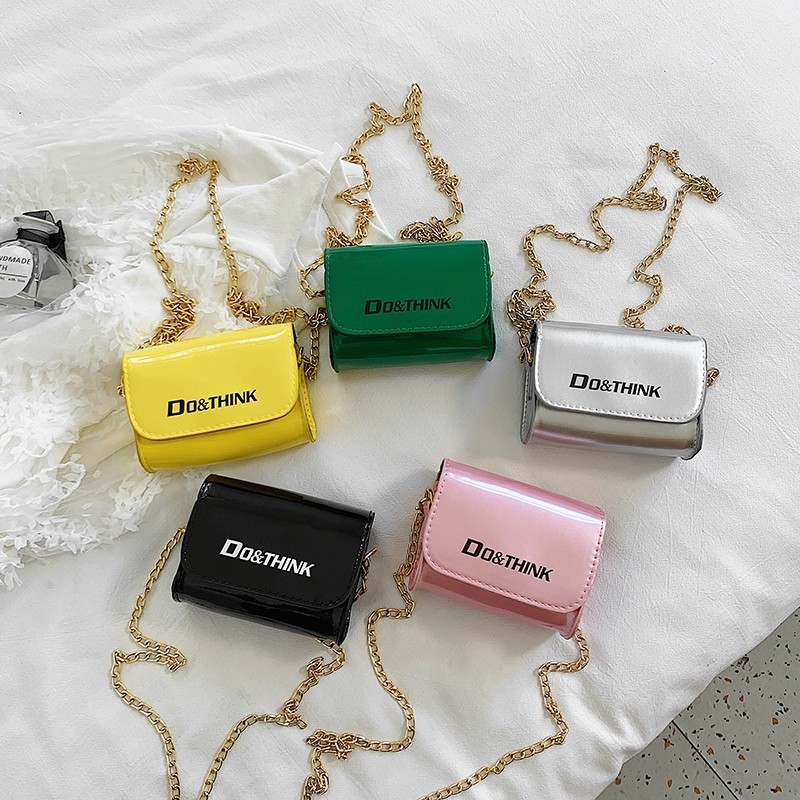 新款儿童包包女童单肩斜跨包韩版时尚字母pu链条包宝宝零钱配饰包