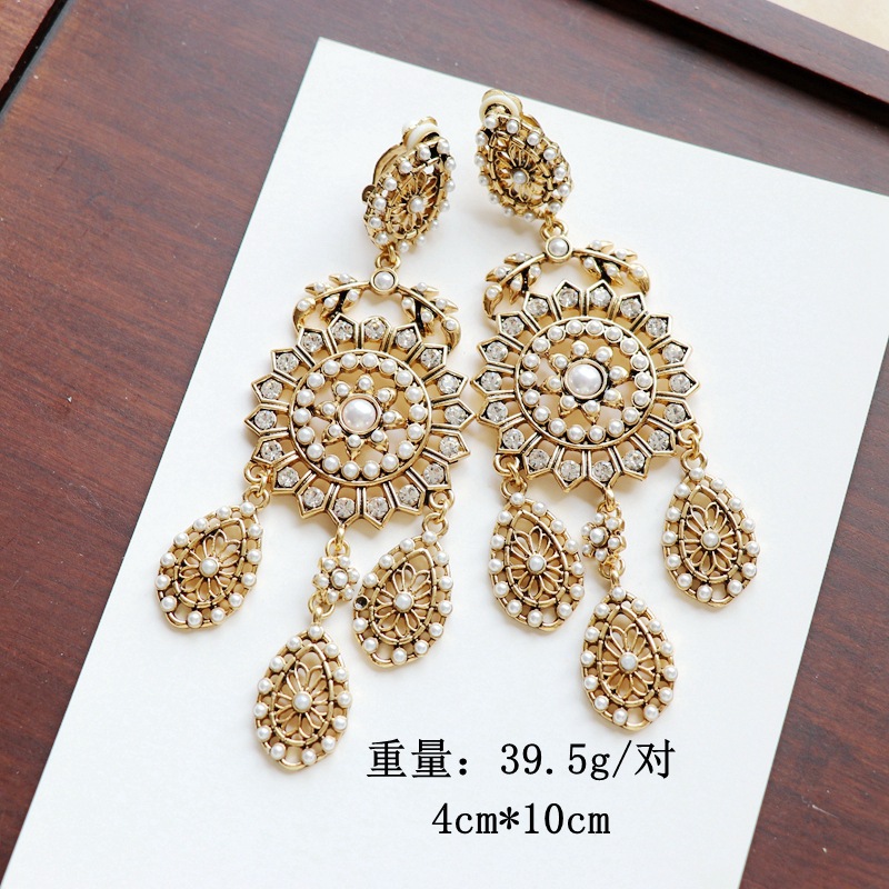 Golden Retro  White Millet Beads  Earrings display picture 1