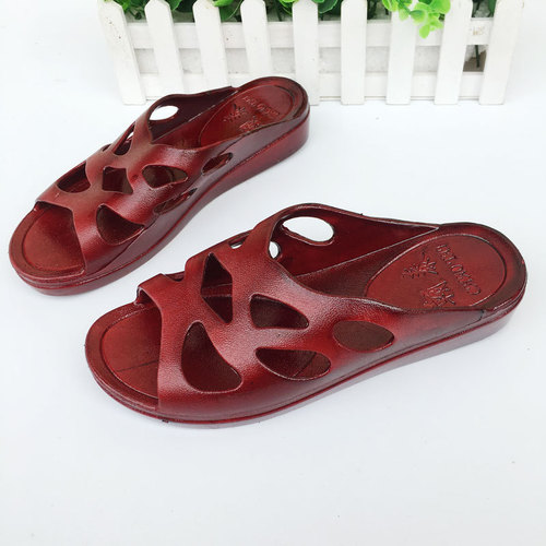 Summer Slippers for Women, Middle-Aged and Elderly, Soft Sole, Non-Slip Home Red Classic Oil Slippers, Street Vendor Style, Wholesale Oil Shoes