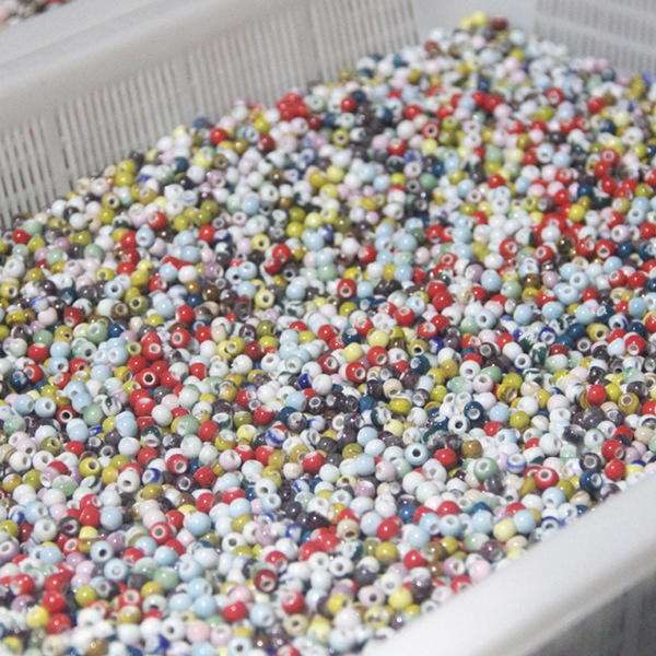 Mixed beads for early age