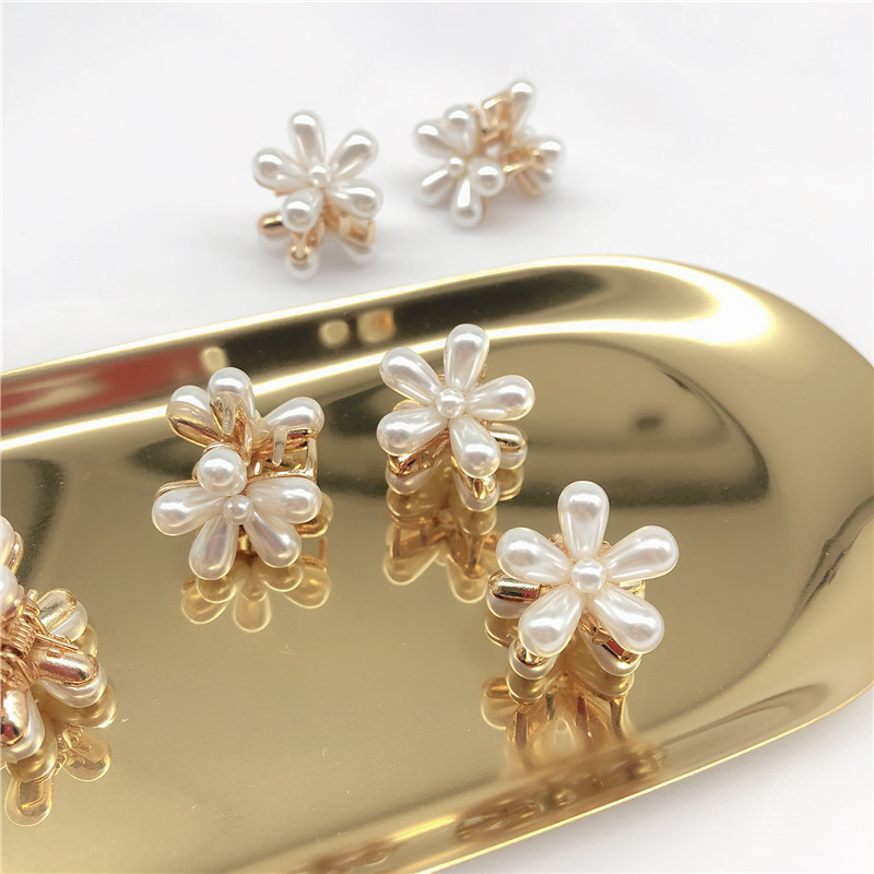 Korean Fashion Pearl Flower Hairpin display picture 4