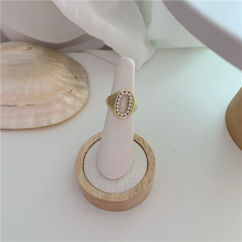 Korea  glossy pearl love ring