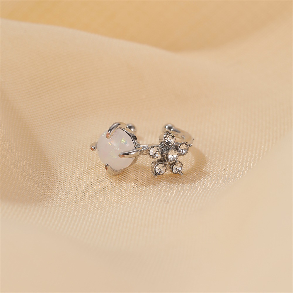 Korean New Flash Diamond Flower Earrings Sweet Pink Glass Beads Ear Clip Painless Ear Bone Clip Wholesale Nihaojewelry display picture 7