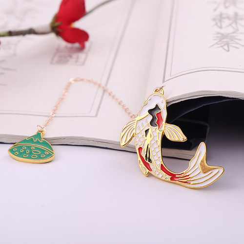Koi lotus leaf metal bookmark Chinese style lotus carp children's bookmark learning stationery pendant ancient style bookmark