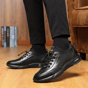 2020秋季新款男鞋真皮纯色松紧带休闲运动透气潮流皮鞋男一件代发