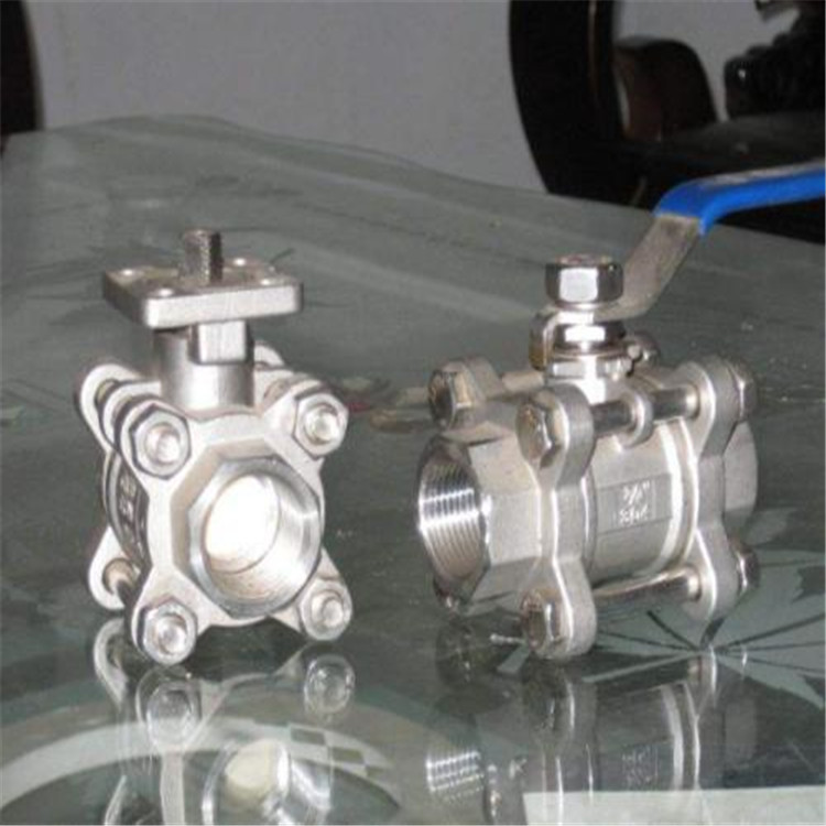 阳泉厂家供应Q11F-64C DN15三片式内螺纹球阀 丝扣碳钢三片式球阀