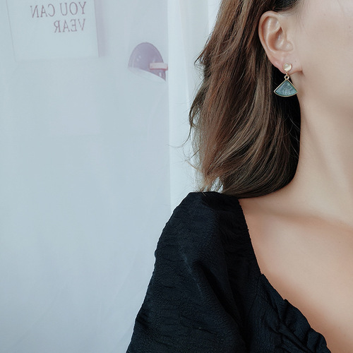 S925 silver needle Korean temperament simple blue ice crystal fan-shaped water drop earrings for women versatile cat's eye earrings earrings