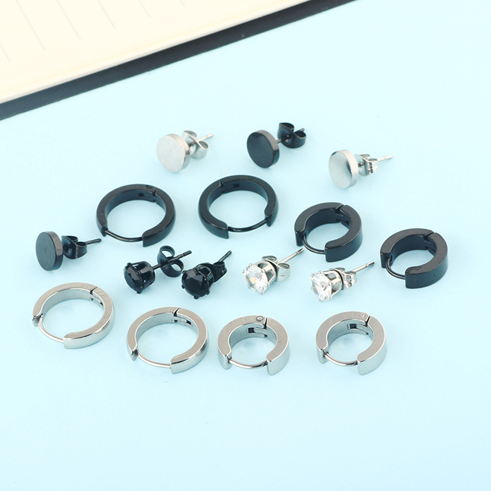 Labret piercing jewelry detail image