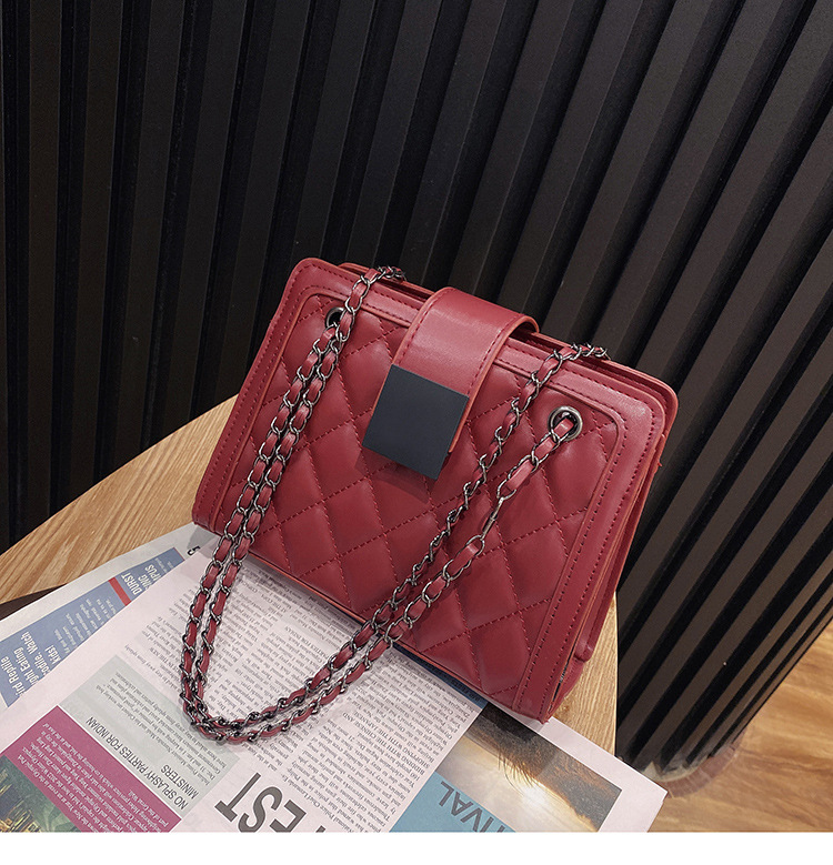 Fashion One-shoulder Messenger Rhombic Small Square Bag display picture 7