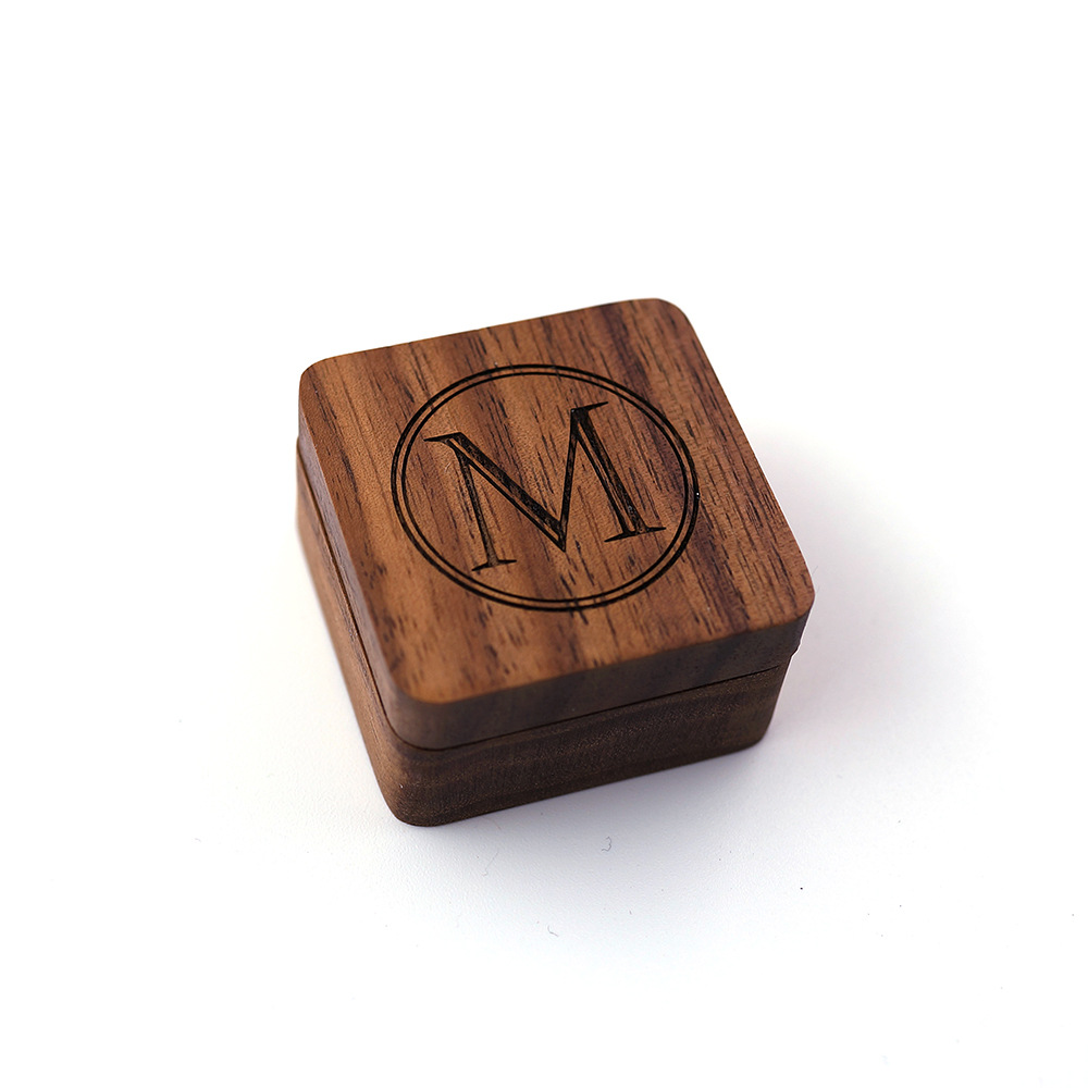 High-grade solid wood box matte magnet suction men's sleeve nail cufflinks storage packaging box custom name letter gift