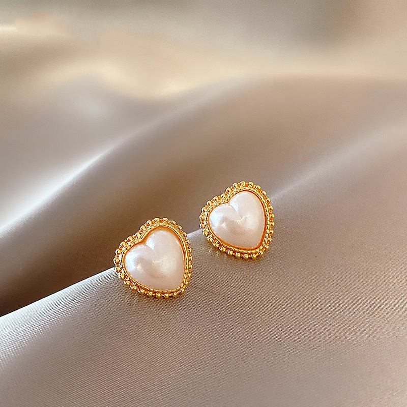 20272401537_1490534638