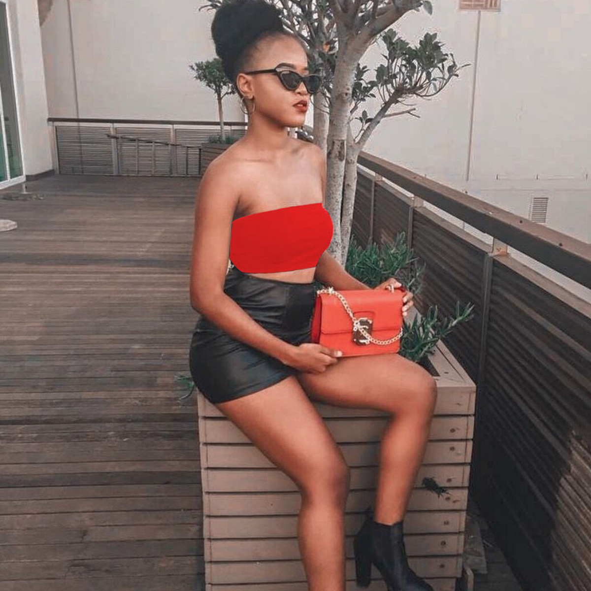 105g Weight Polyester Fabric Type Short Top Length Vest Tops Type Holiday, Daily, Selfie Occasion Strapless Neckline Slim Fit Type Solid Color Pattern Summer Season Women's Gender Casual, Streetwear Style Wholesale Women's Casual Streetwear Solid Color Tank Tops 3