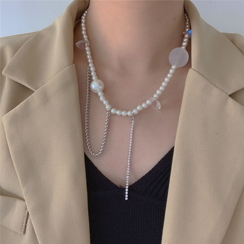 Korea Pearl Necklace Women Sweet Wind Transparent Acrylic Size Planet Chain Tassel Necklace Crystal Love Pearl Clavicle Chain Wholesale Nihaojewelry display picture 4