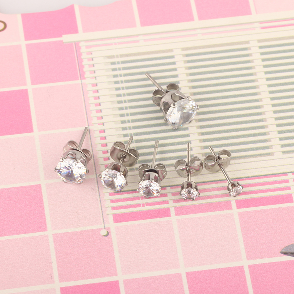 Pointed titanium steel lip stud product view