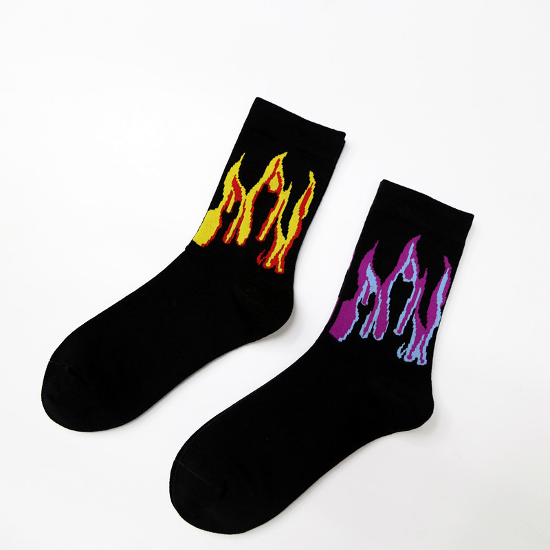 2025d Trendy Harajuku Style Purple Flame Mid-Calf Cotton For Men And Couples Street Skateboard Socks_voghion.com