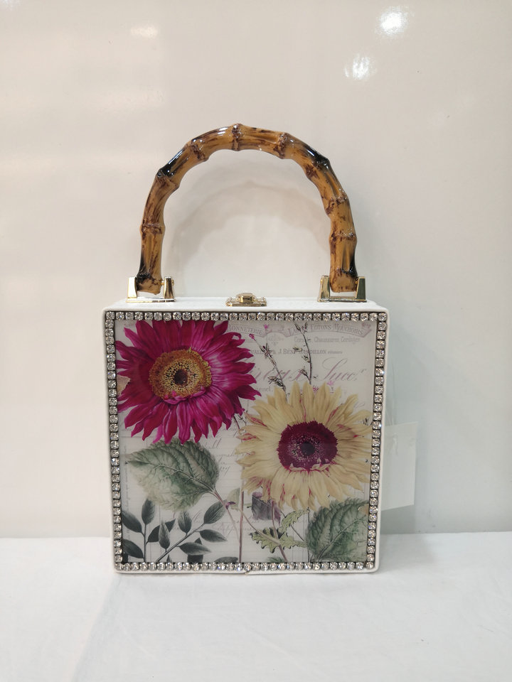 Box Stitching Small Square Handbag display picture 6