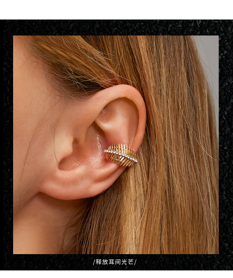 Europäische Und Amerikanische Ohrringe Ohne Ohrringe, Einfache Retro-c-förmige Ohrringe, Personal Isierte Blätter, Ohrringe, Knorpel, U-förmige Ohrringe display picture 3