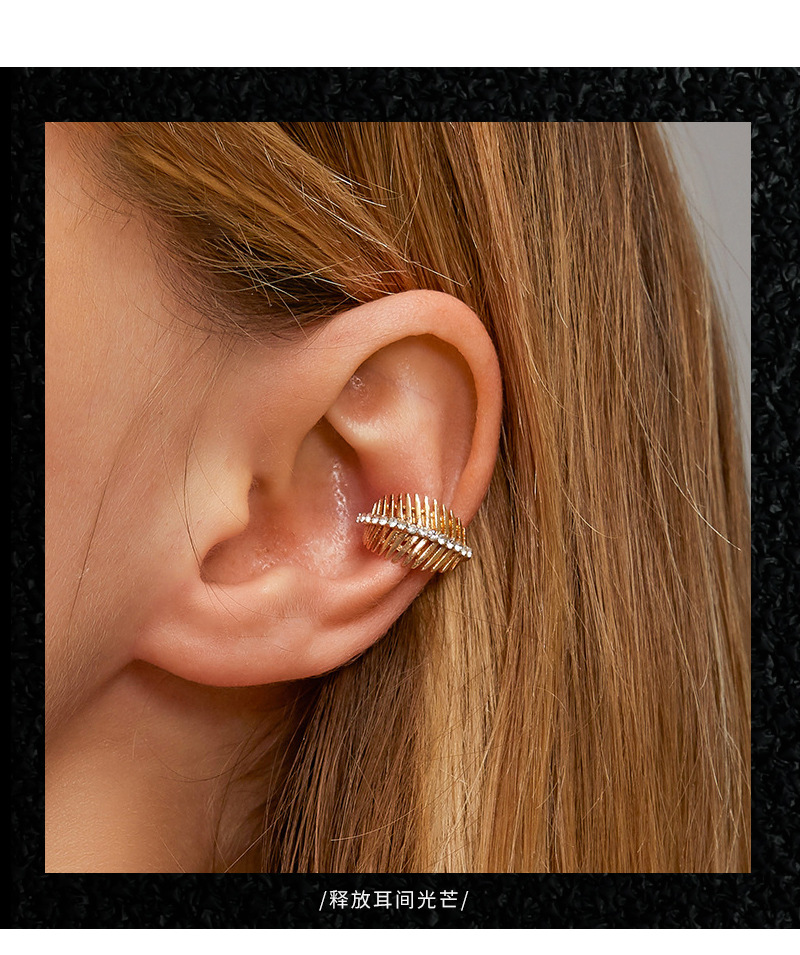 Oreille Manchette Rétro En Forme De C Oreille Clip Feuille Oreille Oreille Clip Cartilage Boucles D&#39;oreilles En Forme De U En Gros Nihaojewelry display picture 3