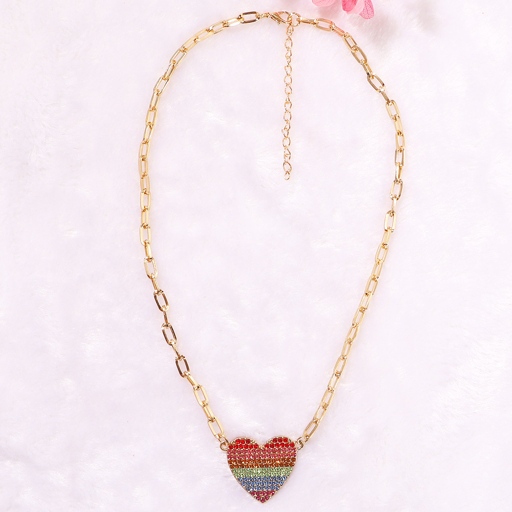 Color Peach Heart Diamond Fashion Wild Trend Alloy Pendant Clavicle Metal Chain For Women display picture 4