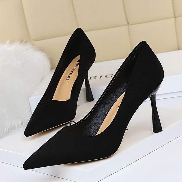 Korean version of simple slim heel high heel suede shallow mouth pointed head show thin sexy club high heel shoes single