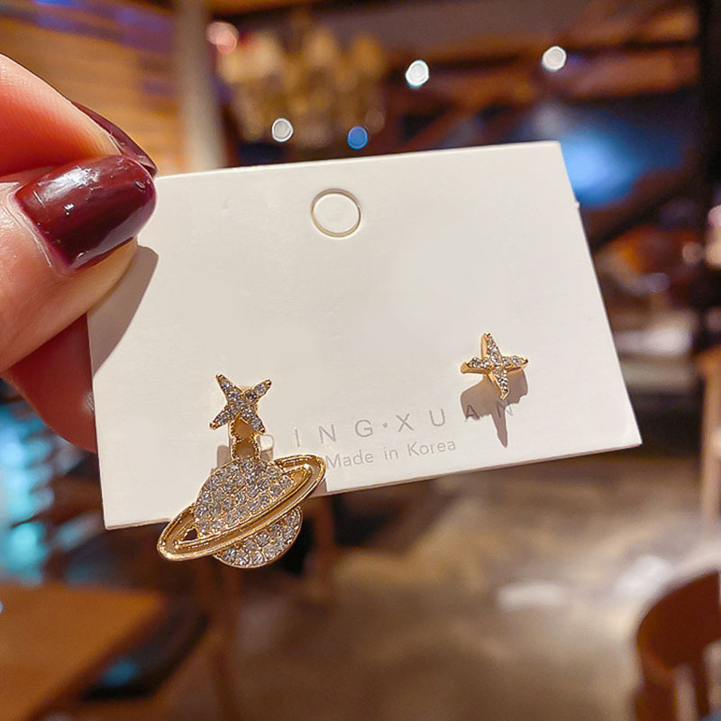 925 Silver Needle Asymmetric Earrings Simple Diamond Star  Korea New Earrings Wholesale Nihaojewelry display picture 6