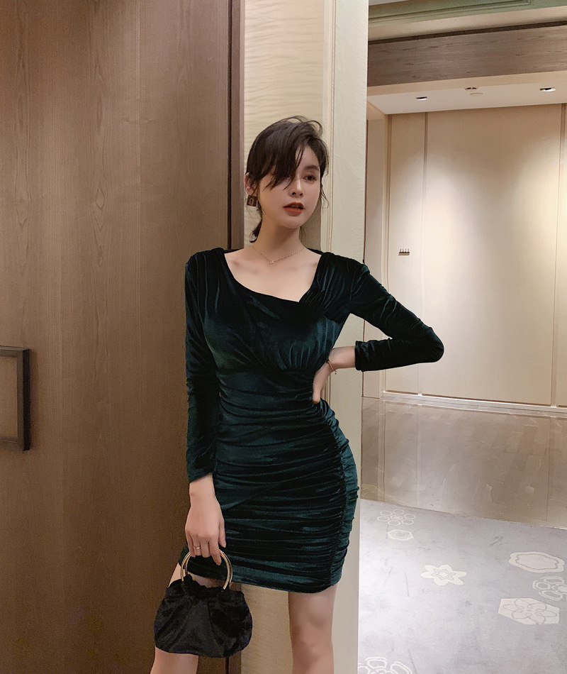 Đầm nhung dài tay ôm dáng dạ hội thiết kế tinh tế — Màu xanh lá chi tiết 3
