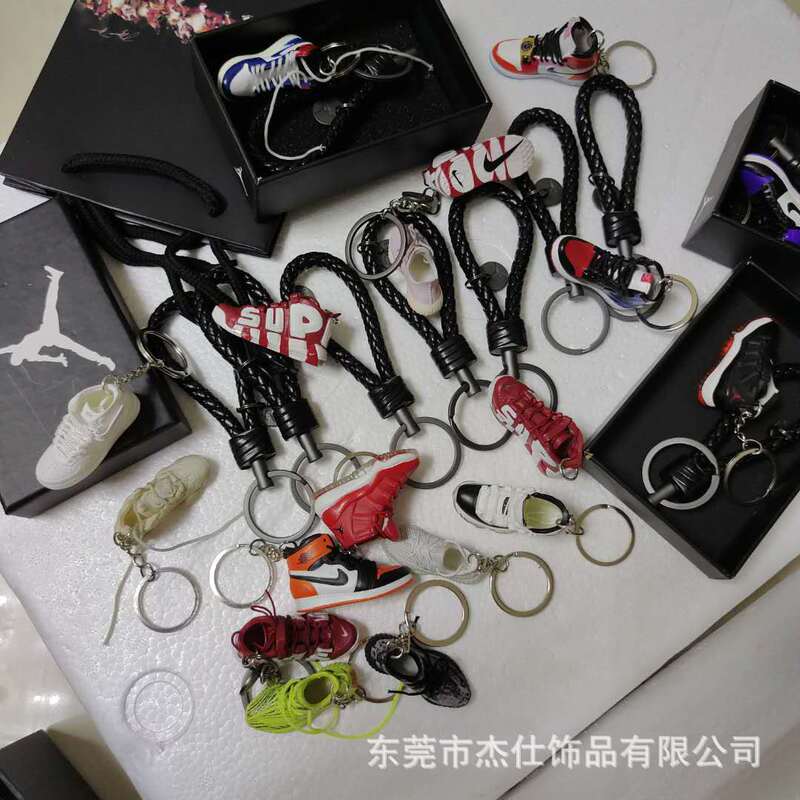 AJ keychain key chain bag pendant jordan23 basketball shoes DIY creative NBA flying Jordan keychain AJ keychain key chain bag pendant jordan23 basketball shoes DIY creative NBA flying Jordan keychain