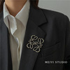 Fashionable design brand suit, accessory, brooch lapel pin, simple and elegant design