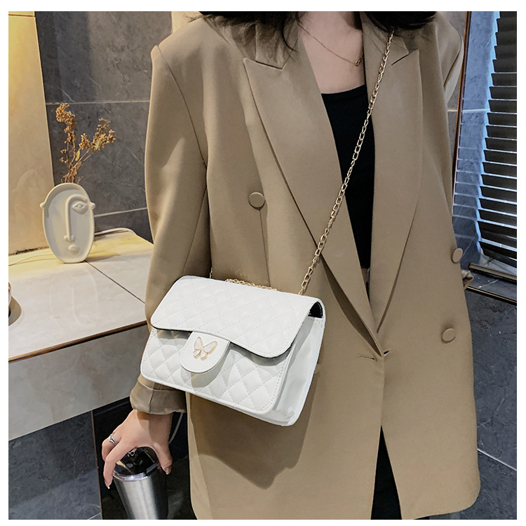 Fashion Messenger One-shoulder Diamond Small Square Bag display picture 8