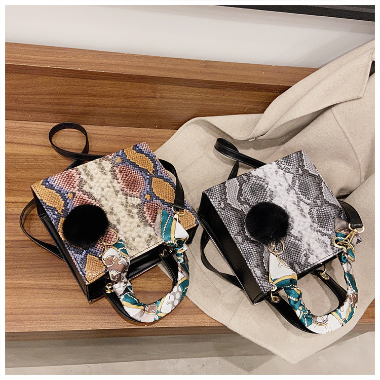 Contrast Color Snake Pattern Women's Bag New 2020 Autumn And Winter Korean Style Fashion Bag Shoulder Bag Crossbody Silk Scarf Portable Small Square Bag display picture 32