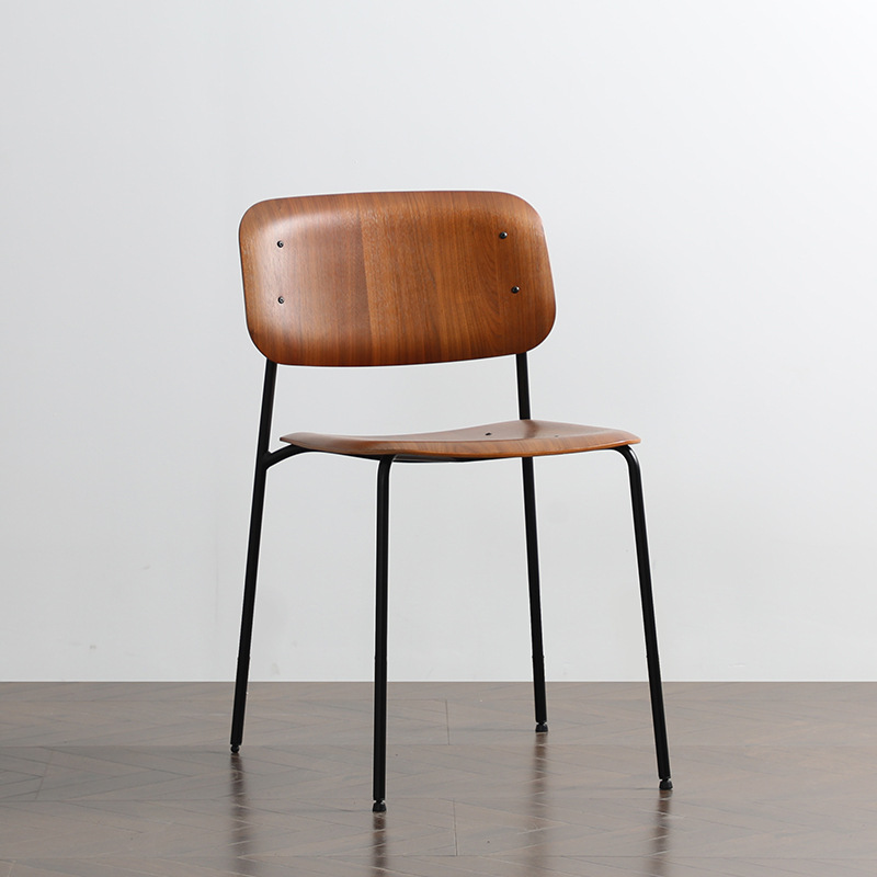 Nordic simple modern dining chair designer chair ins internet celebrity creative home solid wood iron backrest restaurant chair