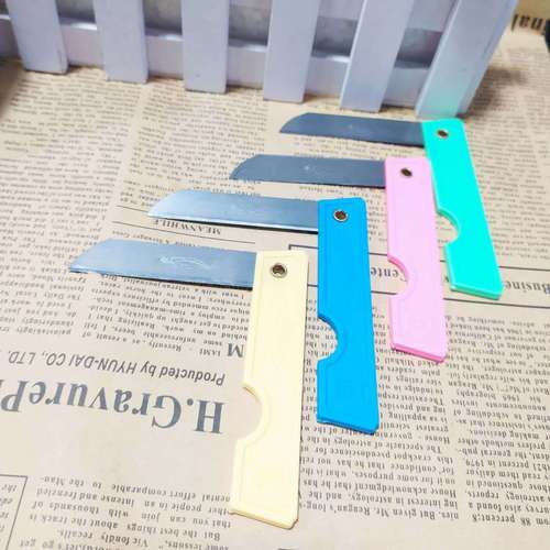 Pencil sharpener, eyebrow pencil sharpener, folding knife, utility knife, paper knife, pencil sharpener, old-fashioned knife