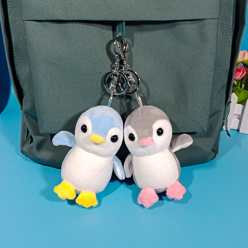 Four-way stretch penguin plush toy backpack charm, Instagram popular and cute car keychain for women, plush claw machine doll.