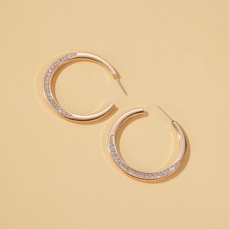 Nouvelles Boucles D&#39;oreilles Tempérament Zircon C Boucles D&#39;oreilles Vent Froid Minimaliste Ouverture Ronde Boucles D&#39;oreilles En Gros Nihaojewelry display picture 4