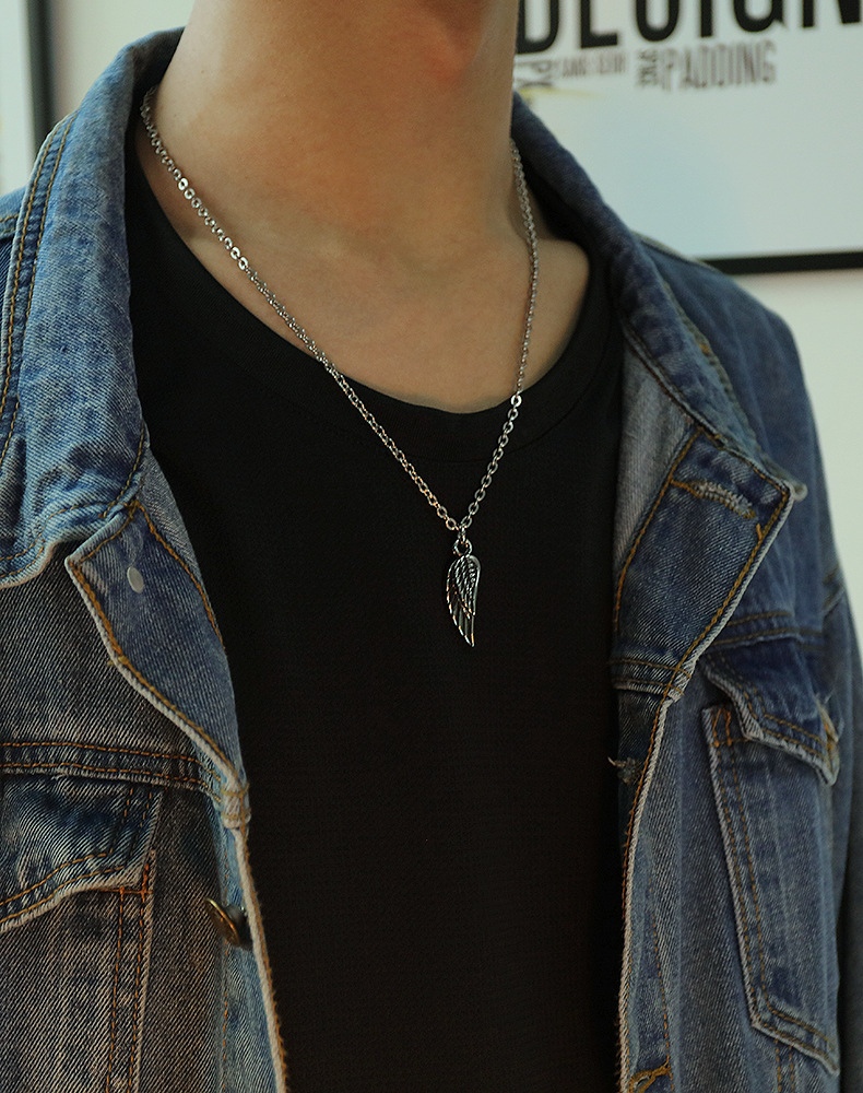 Hot Sale Men's Feather Necklace Hip-hop Trend Titanium Steel Angel Wings Necklace Wholesale display picture 4