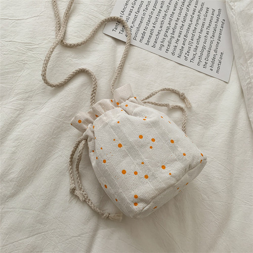Summer small bag 2020 new crossbody bag female student ins forest style literary canvas bag single shoulder bucket bag trendy