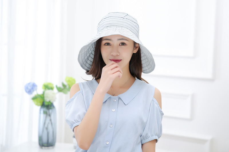 Women's Fashion Solid Color Side Of Fungus Sun Hat display picture 2