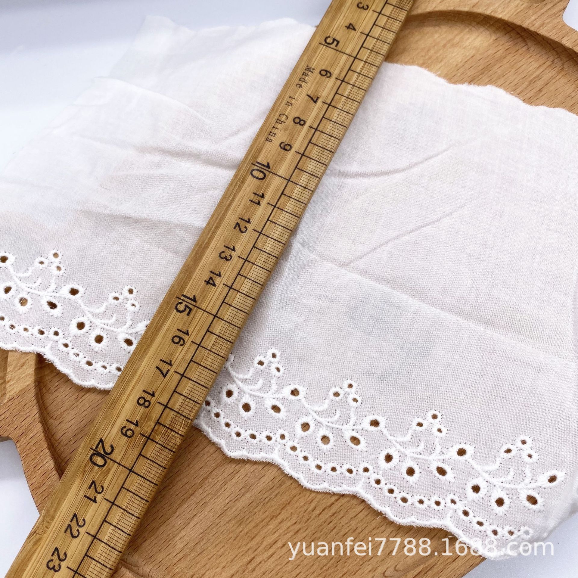 C-2635波浪小碎花打孔弧形树叶刺绣棉布花边辅料