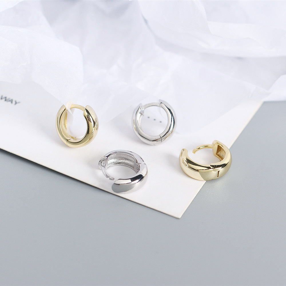 6g Weight 0.03µm Gold Plating Thickness Electroplating Gold Plating Process 925 Sterling Silver Ear Needle Material 18K Real Gold Plated, Platinum Plated Plating Material Zircon Inlay Material Earrings Classification 1 Pair Quantity Street Occasion 925 Sterling Silver Material Round Pattern Women'S Gender Fashion Style Polishing, Metal Craft 1 Pair 925 Sterling Silver Round Earrings 10